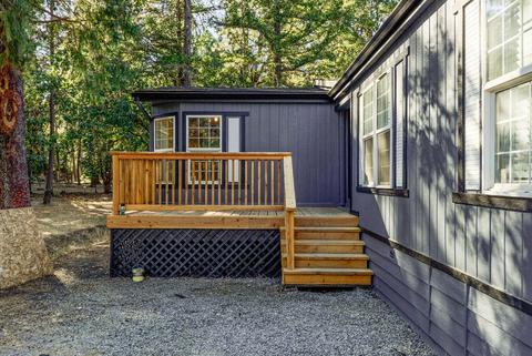 1416 Queens Branch Rd, Rogue River, OR 97537 photo 2