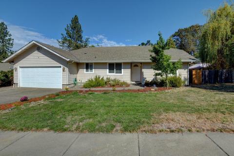 1450 Panoramic Loop, Grants Pass, OR 97527 photo 1