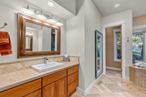 657 NW Stonepine Dr, Bend, OR 97703 photo 22