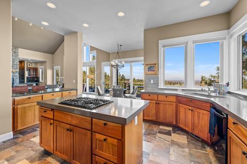 657 NW Stonepine Dr, Bend, OR 97703 photo 11