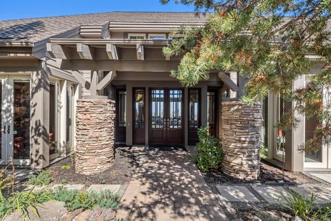 657 NW Stonepine Dr, Bend, OR 97703 photo 2
