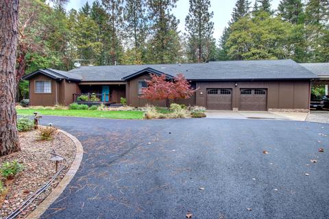 410 Douglas Dr, Grants Pass, OR 97527