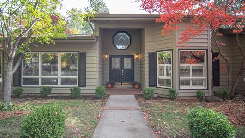 20405 Big Bear Ct, Bend, OR 97702 photo 2