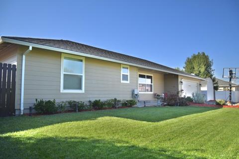 822 Ash St, Central Point, OR 97502 photo 1