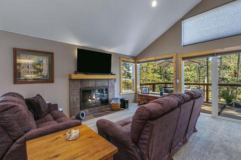 55631 Wagon Master Way, Bend, OR 97707 photo 7