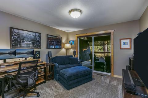 55631 Wagon Master Way, Bend, OR 97707 photo 20