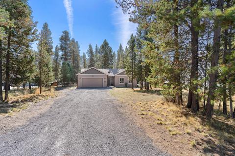 17329 Harlequin Dr, Bend, OR 97707 photo 2