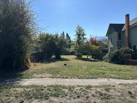 434 B St, Ashland, OR 97520