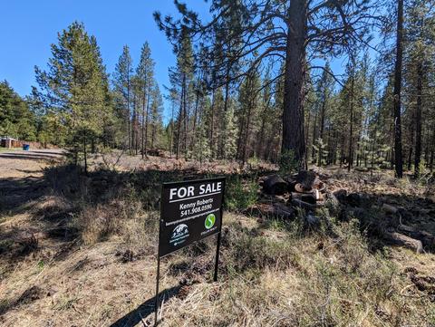 54680 Silver Fox Dr, Bend, OR 97707