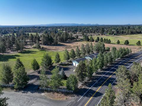 62335 Chickadee Ln, Bend, OR 97701 photo 1