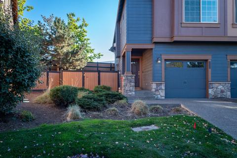 20291 Schaeffer Dr, Bend, OR 97703 photo 2