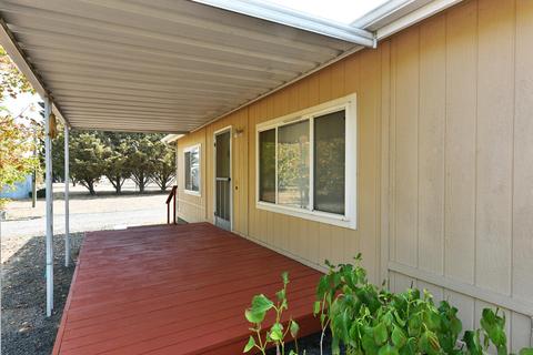 267 Orr Dr, Central Point, OR 97502 photo 2