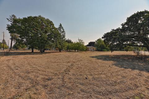 267 Orr Dr, Central Point, OR 97502 photo 8