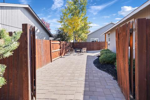 20517 SE Prospector Loop, Bend, OR 97702 photo 29