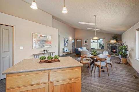 20517 SE Prospector Loop, Bend, OR 97702 photo 16