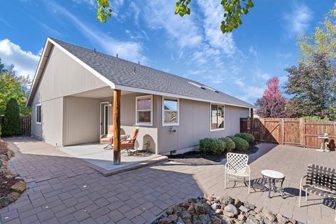 20517 SE Prospector Loop, Bend, OR 97702 photo 26