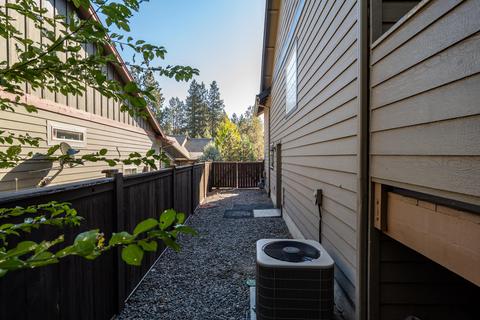 60901 Crested Butte Ln, Bend, OR 97702 photo 32