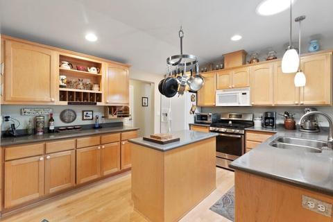 745 Eric Loop, Grants Pass, OR 97526 photo 8