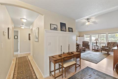 745 Eric Loop, Grants Pass, OR 97526 photo 5