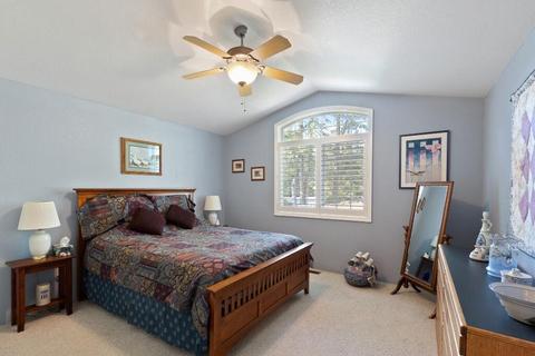 745 Eric Loop, Grants Pass, OR 97526 photo 37
