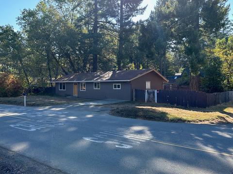 513 W River St, Cave Junction, OR 97523 photo 21