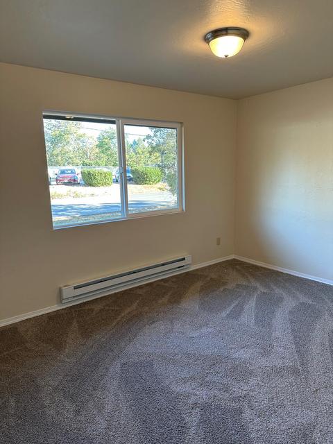 513 W River St, Cave Junction, OR 97523 photo 12