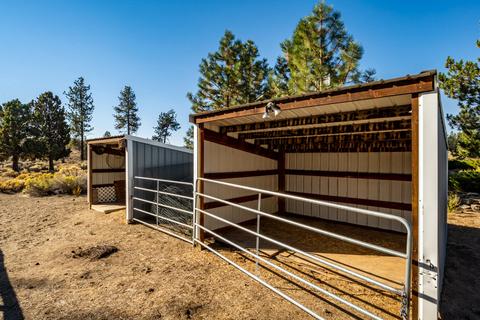22195 Calgary Dr, Bend, OR 97702 photo 47