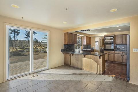 22195 Calgary Dr, Bend, OR 97702 photo 15