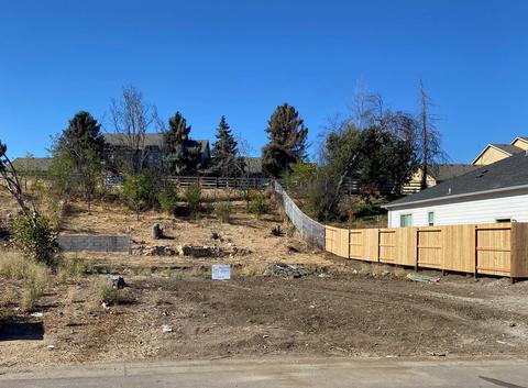 293 Christopher Way, Talent, OR 97540