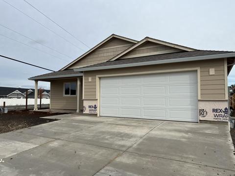 47 Hidden Valley Dr, Eagle Point, OR 97524 photo 1