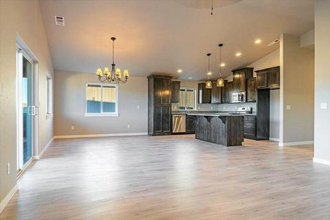 47 Hidden Valley Dr, Eagle Point, OR 97524 photo 13