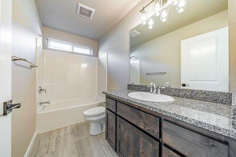 47 Hidden Valley Dr, Eagle Point, OR 97524 photo 19