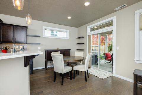 61806 Azalia Pl, Bend, OR 97702 photo 10