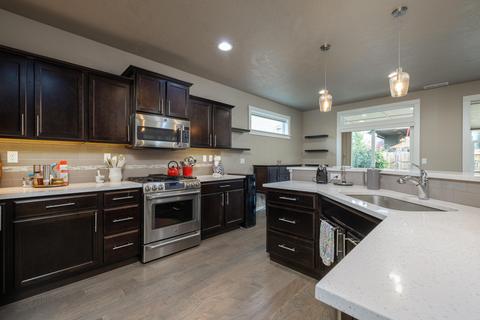 61806 Azalia Pl, Bend, OR 97702 photo 12