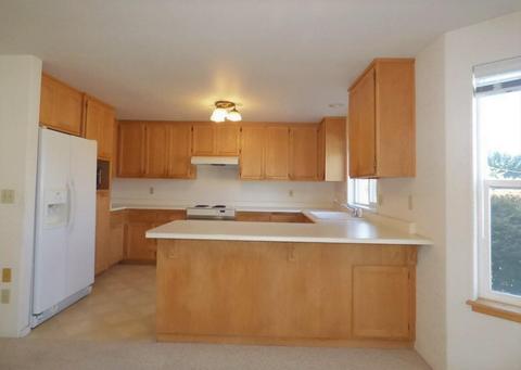 229 Sky Crest Dr, Grants Pass, OR 97527 photo 9