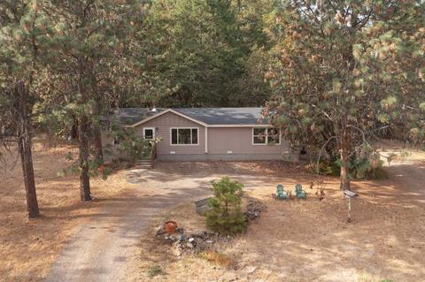 4789 Rogue River Dr, Eagle Point, OR 97524 photo 2