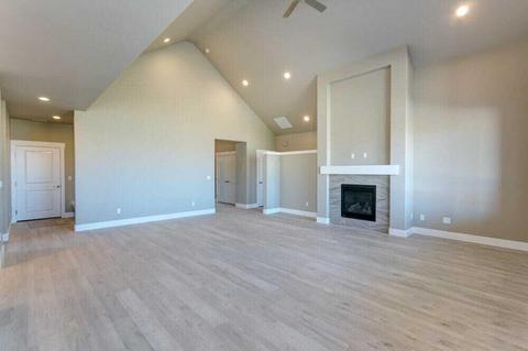 3827 NE Oakside Loop, Bend, OR 97701 photo 4