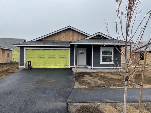 51767 Morning Pine Dr, La Pine, OR 97739