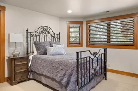 60475 Sunset View Dr, Bend, OR 97702 photo 51