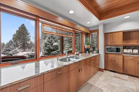 60475 Sunset View Dr, Bend, OR 97702 photo 19