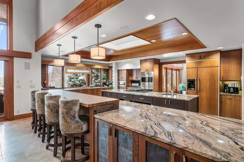 60475 Sunset View Dr, Bend, OR 97702 photo 16