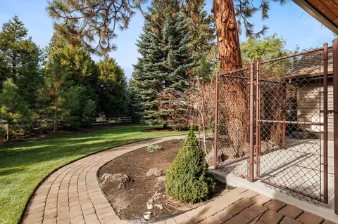 60475 Sunset View Dr, Bend, OR 97702 photo 98