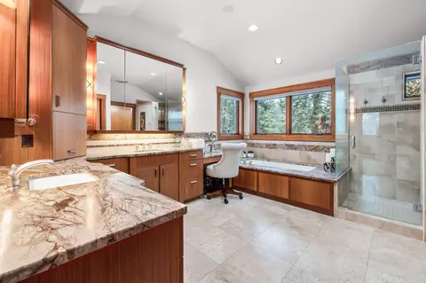60475 Sunset View Dr, Bend, OR 97702 photo 25