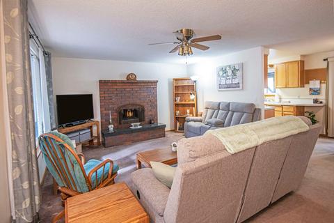 60850 Ruby Pl, Bend, OR 97702 photo 4
