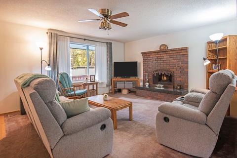 60850 Ruby Pl, Bend, OR 97702 photo 3