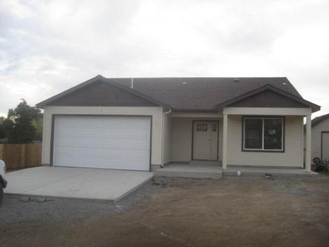 1504 Homedale Rd, Klamath Falls, OR 97603