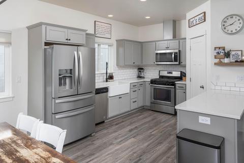64592 Strickler Ave, Bend, OR 97703 photo 7
