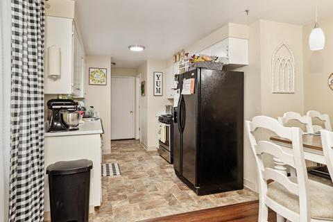 24 Bosc Way, Eagle Point, OR 97524 photo 7