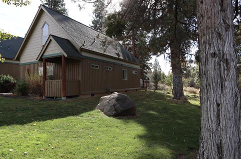 4642 Marsh Hawk Dr, Klamath Falls, OR 97601 photo 2