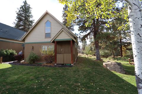 4642 Marsh Hawk Dr, Klamath Falls, OR 97601 photo 1